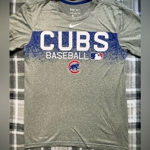 Cubs Nike shirt size small